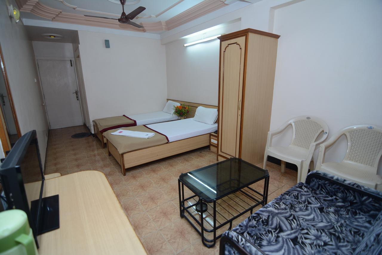 Hotel Kirti Jamnagar Exterior photo