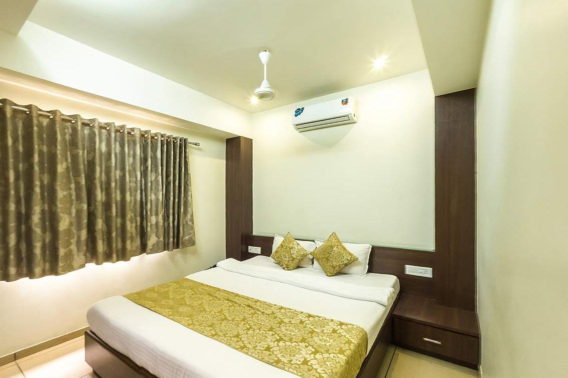 Hotel Kirti Jamnagar Exterior photo